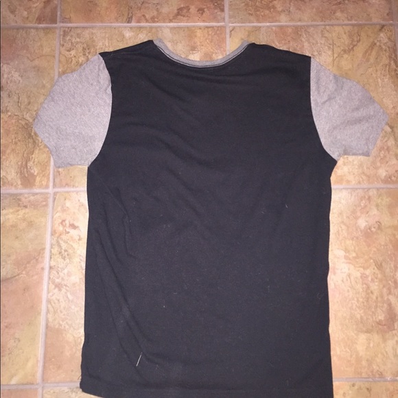 Three American Eagle shirts plus 1 FREE shirt - Picture 7 of 8